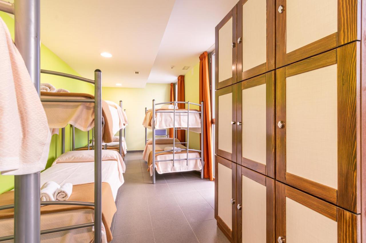 Albergue "El Rio" Сея Екстериор снимка