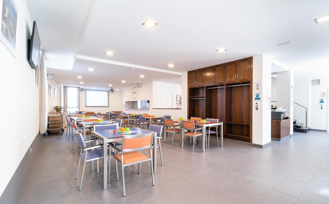 Albergue "El Rio" Сея Екстериор снимка